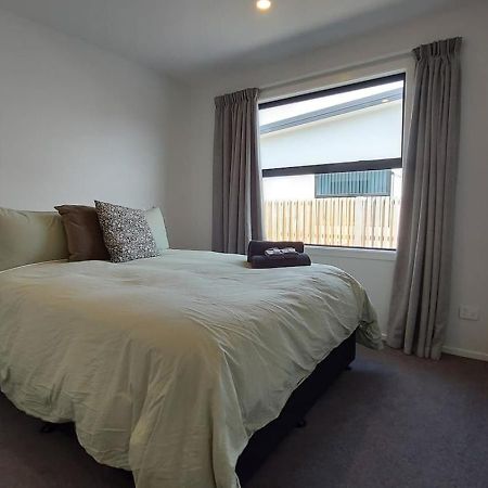 Sleek Suite By The Sand 2-Bedroom Dunedin Exterior photo